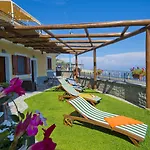 La Mela Blu Bed & Breakfast 3*
