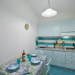 La Mela Blu Bed & Breakfast 3*
