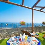 La Mela Blu Bed & Breakfast Furore