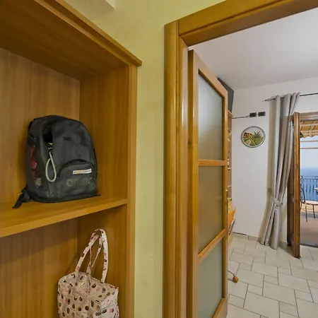 La Mela Blu Bed & Breakfast 3*